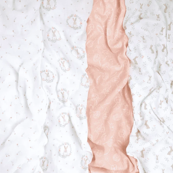 Aden +anais™ Musslin Puck Cloth 4-Pack Blusching Bunnies 112 X 112 5 Aden +anais™ Musslin Puck Cloth 4-Pack Blusching Bunnies 112 X 112 - Afbeelding 3