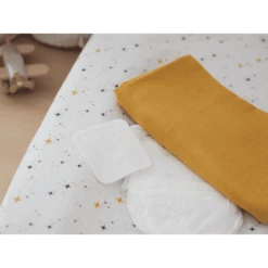 BEABA ® Set Van 2 Burp Cloths Honey Yellow / Starry Night 120 X 120 Cm -Winkel Voor Kinderproducten beaba set van 2 burp cloths honey yellow starry night 120 x 120 cm a365392 2