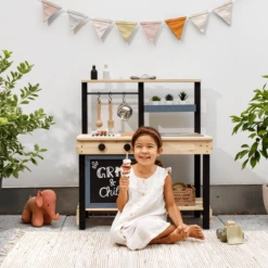 MUDDY BUDDY Speelkeuken Voor Buiten "Grill &Chill" Naturel-zwart -Winkel Voor Kinderproducten muddy buddy speelkeuken voor buiten grill chill naturel zwart a412735 2