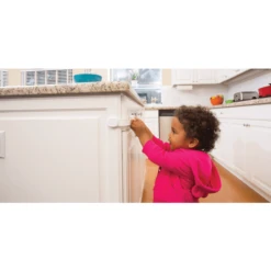 Safety 1st Secret Button Kastvergrendeling -Winkel Voor Kinderproducten safety 1st secret button kastvergrendeling a213473 3